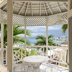 Apartment Pampered In Paradise Columbus Heights 2 Bedroom Penthouse Near Ian Fleming Airport, Ocho Rios
