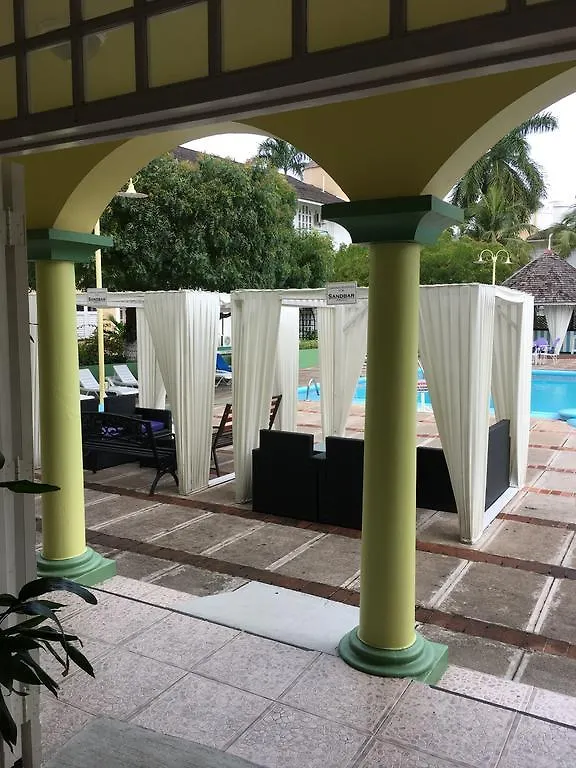 Sand Castle Resort Ocho Rios 0*,